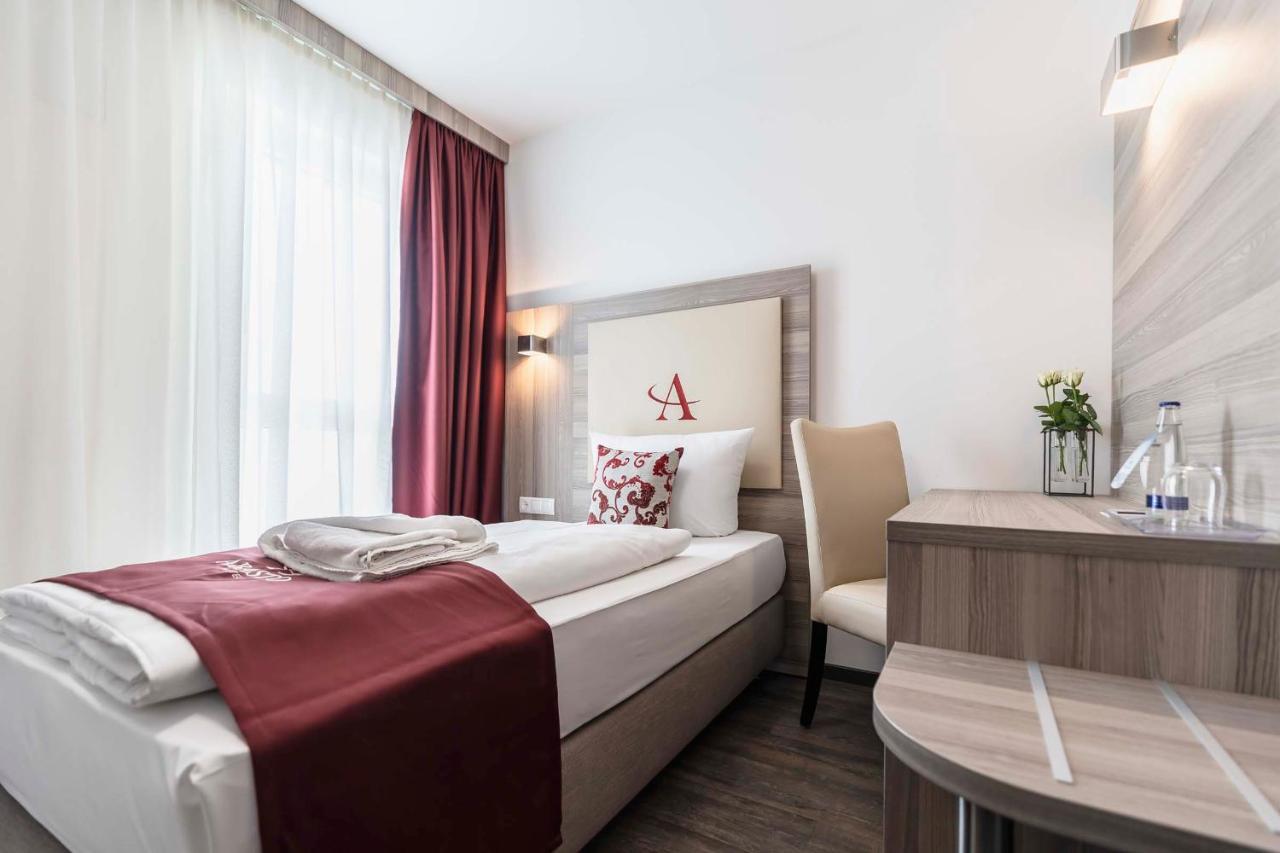 Abasto Hotel Muenchen Feldmoching מראה חיצוני תמונה