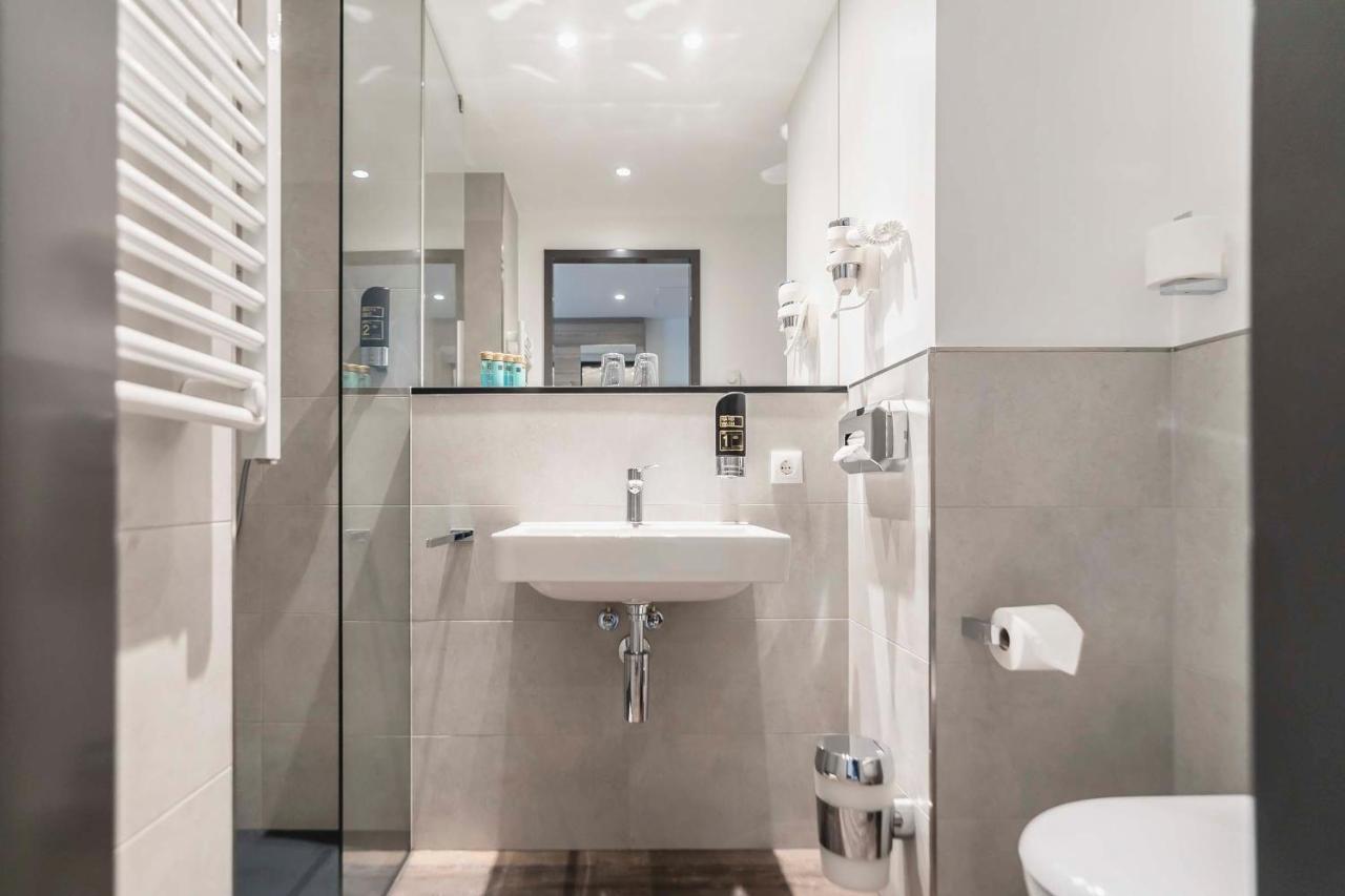 Abasto Hotel Muenchen Feldmoching מראה חיצוני תמונה
