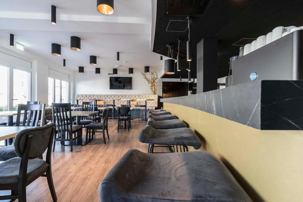 Abasto Hotel Muenchen Feldmoching מראה חיצוני תמונה